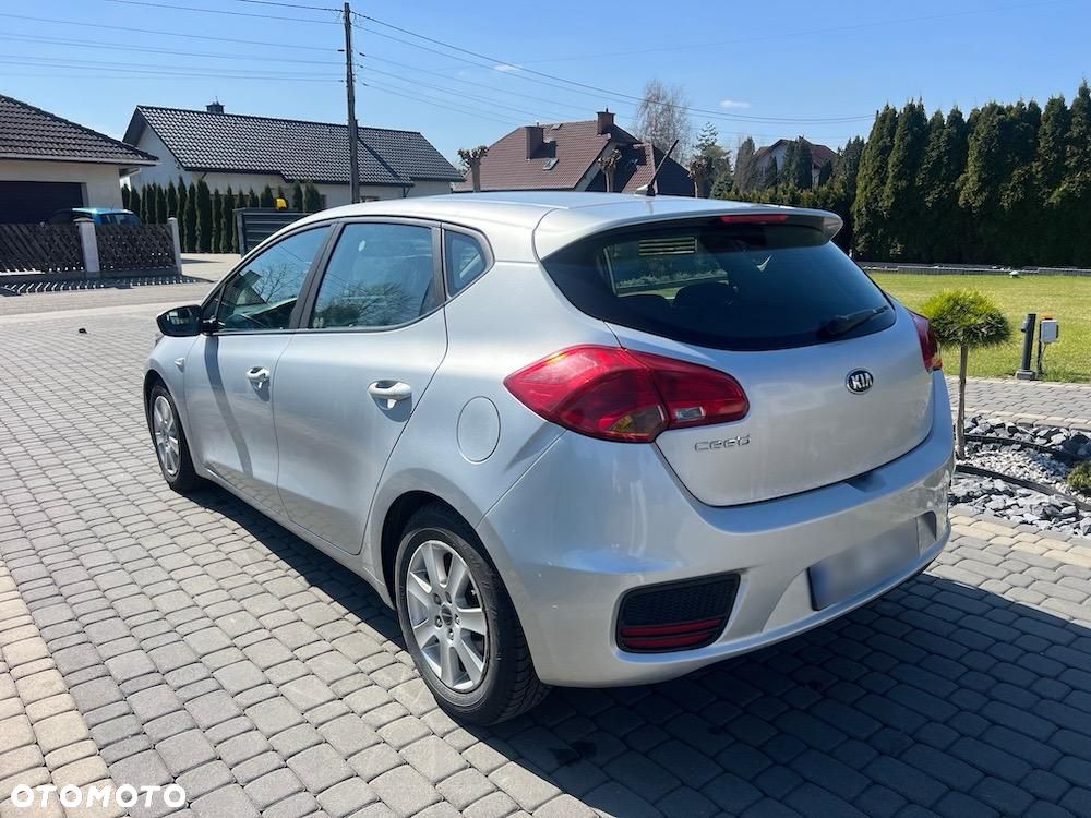 Kia Ceed - 7