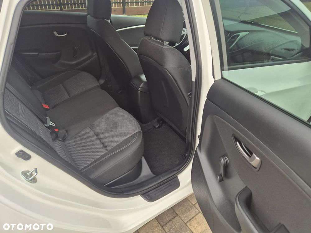 Hyundai i30 1.4 Comfort - 12