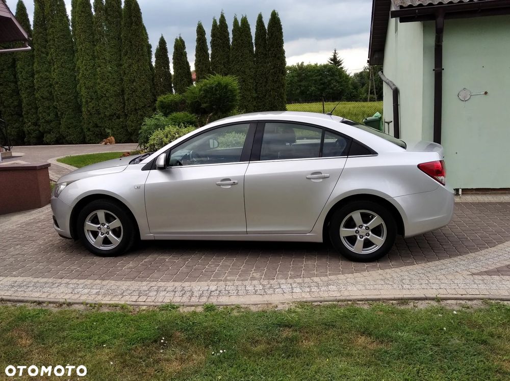 Chevrolet Cruze 1.6 LS - 14