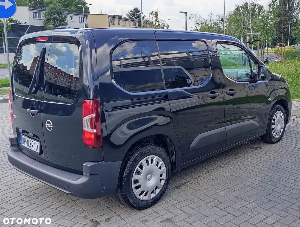 Opel Combo XL 1.2 Turbo Essentia S&S - 4