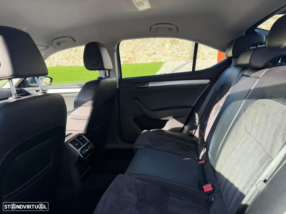 Skoda Superb 2.0 TDI Active - 11