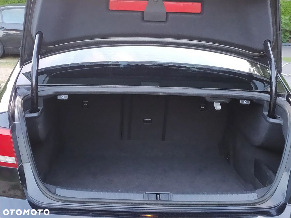 Volkswagen Passat 1.6 TDI BMT Comfortline - 14