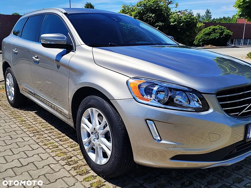Volvo XC 60 T5 R-Design Momentum - 3