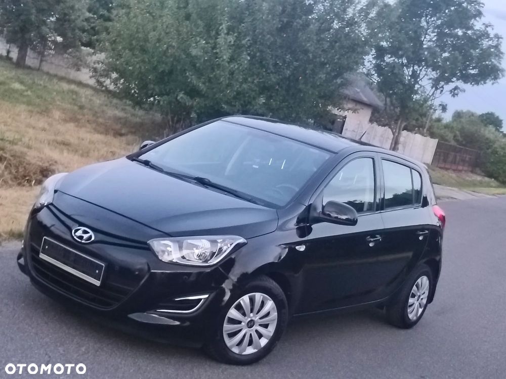 Hyundai i20 1.2 Fifa World Cup Edition - 1