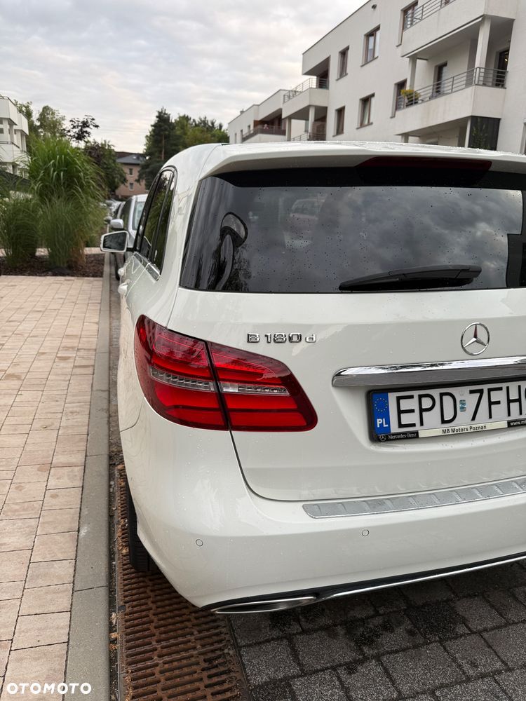 Mercedes-Benz Klasa B 180 (CDI) d 7G-DCT AMG Line - 29