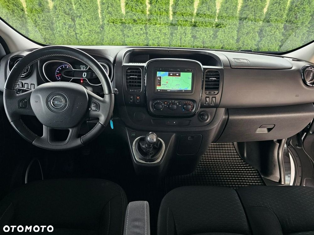 Opel Vivaro - 18