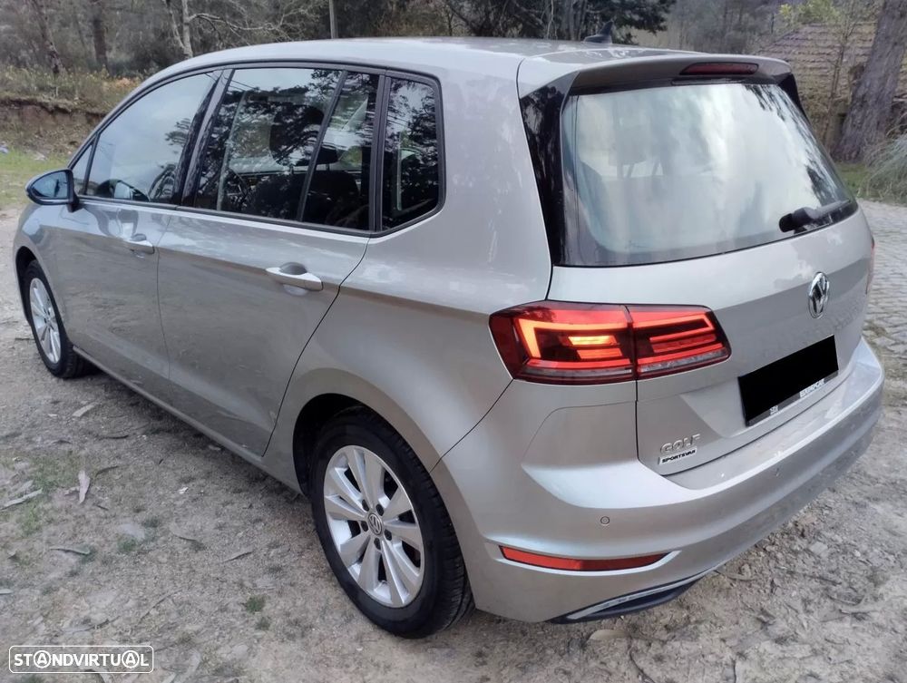 VW Golf 1.6 TDI Confortline - 5