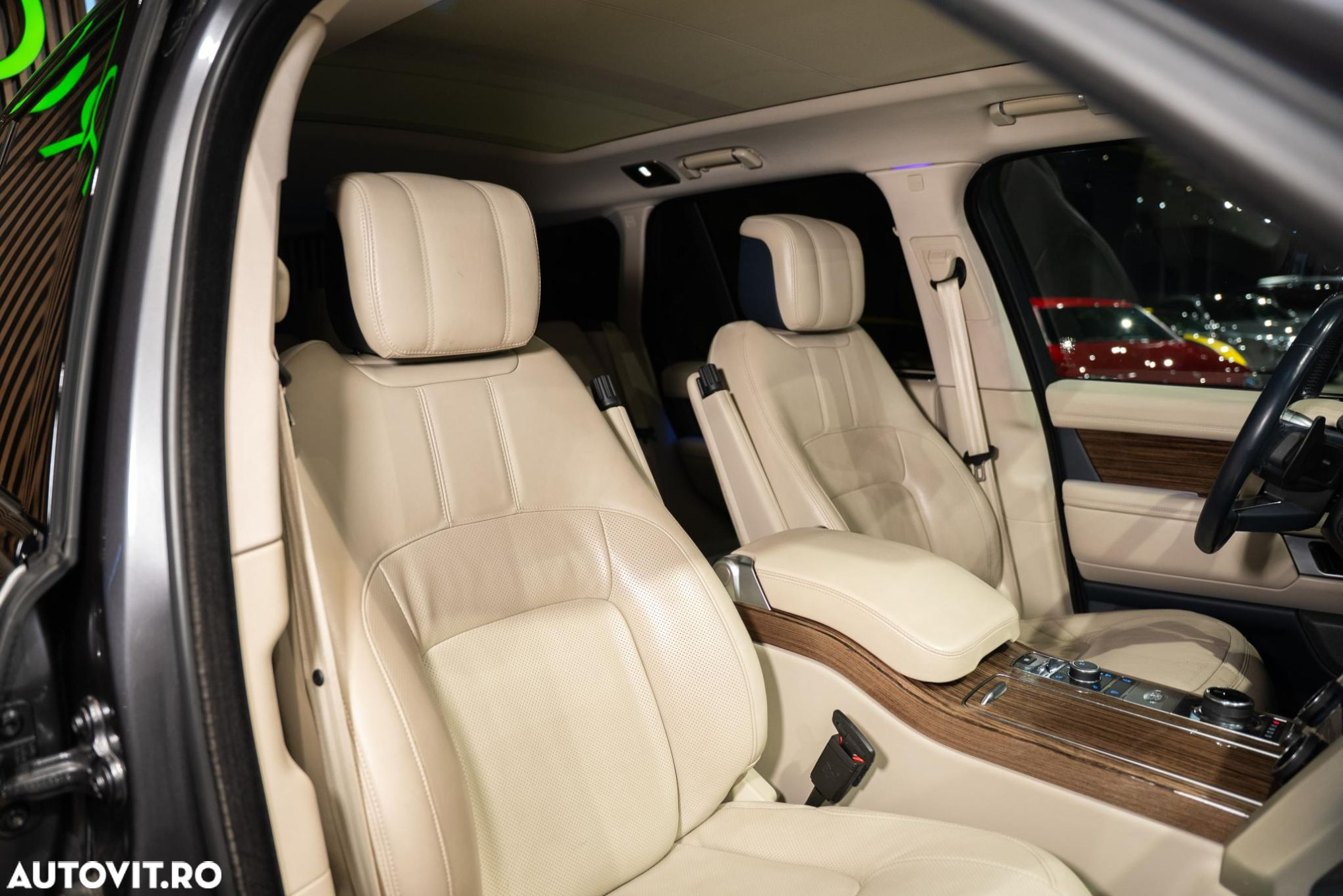 Land Rover Range Rover - 26