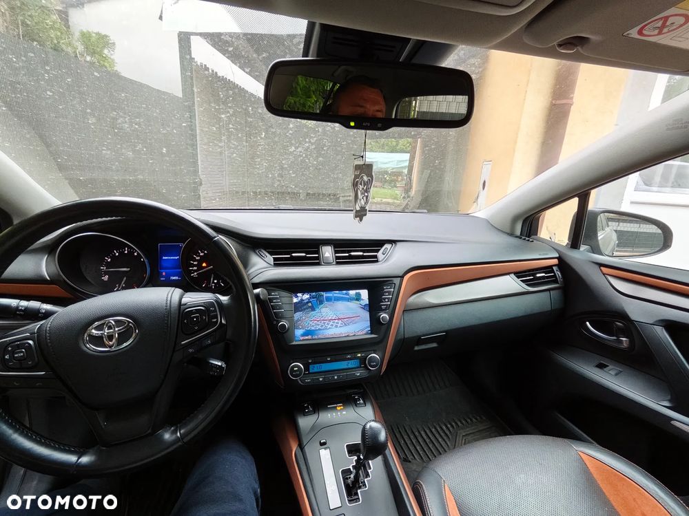 Toyota Avensis 1.8 Active MS - 13