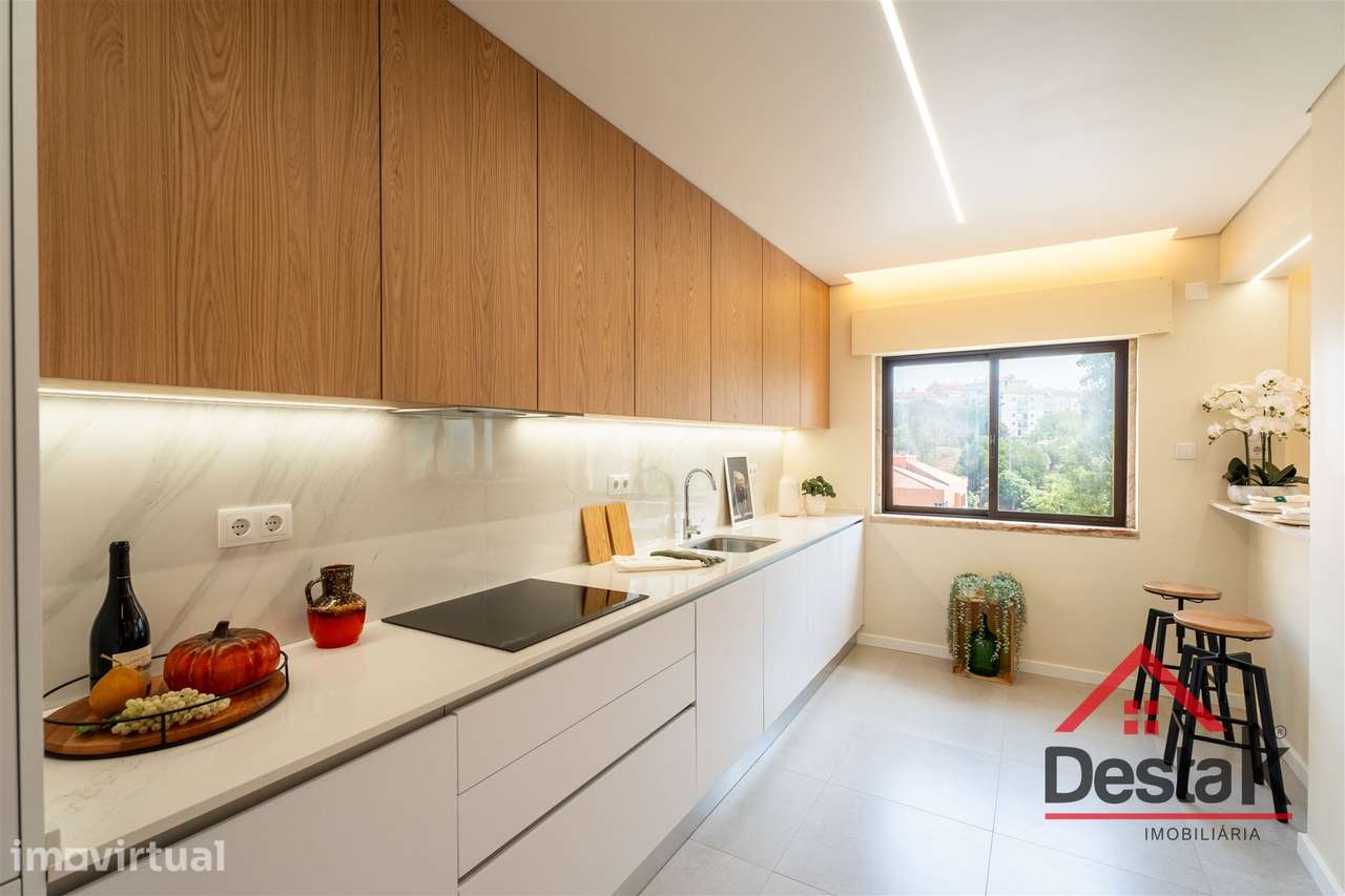 Apartamento T4 Venda em Massamá e Monte Abraão,Sintra - Grande imagem: 4/35