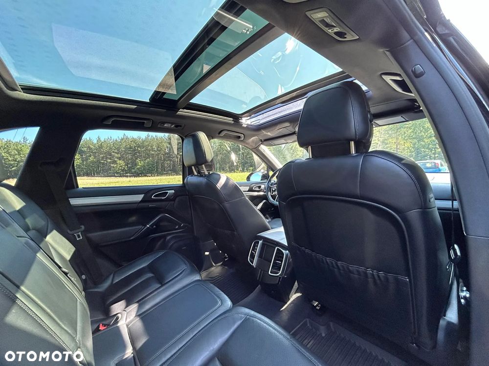 Porsche Cayenne S E-Hybrid - 16