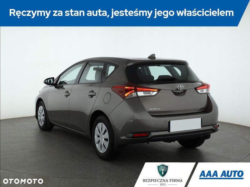 Toyota Auris - 5