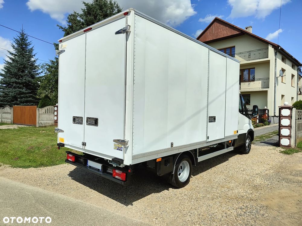 Iveco DAILY 50/35c18 3.0d 180KM** BLIŹNIAK** Kontener 8-EuroPalet + DRZWI BOCZNE** POLSKI SALON** 144 tyś KM** DMC do 3.5T kat.B** - 3
