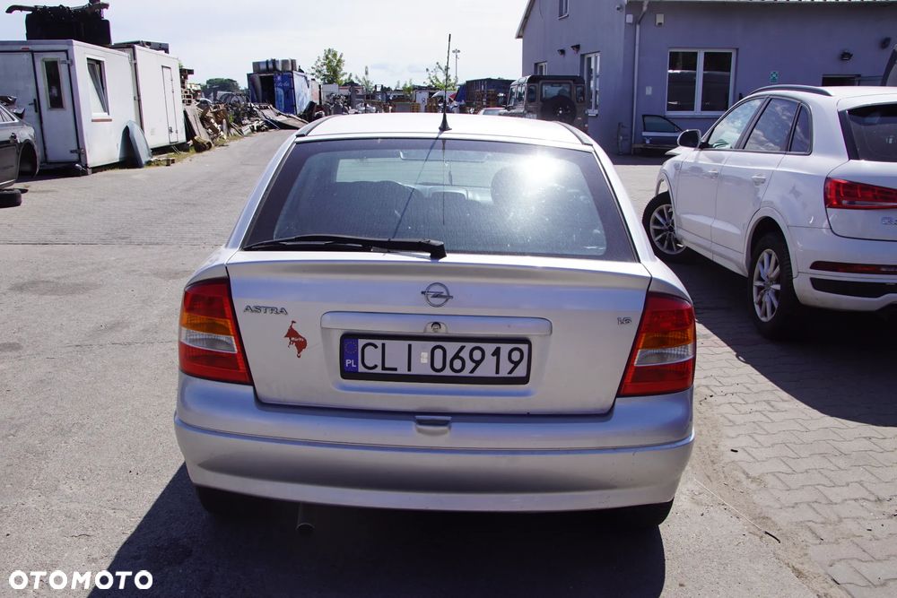 Auto na części - Opel Astra II G 1.6 16V 101 KM Z16XE F17 Z157 2002R Silnik Skrzynia Drzwi Maska Błotnik Zderzak Klapa Lampa Lusterko Klamka Szyba Deska Kokpit Sterownik Moduł Czujnik Licznik Panel Kierownica - 5
