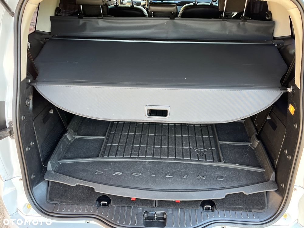 Ford S-Max 2.2 TDCi DPF Titanium - 29