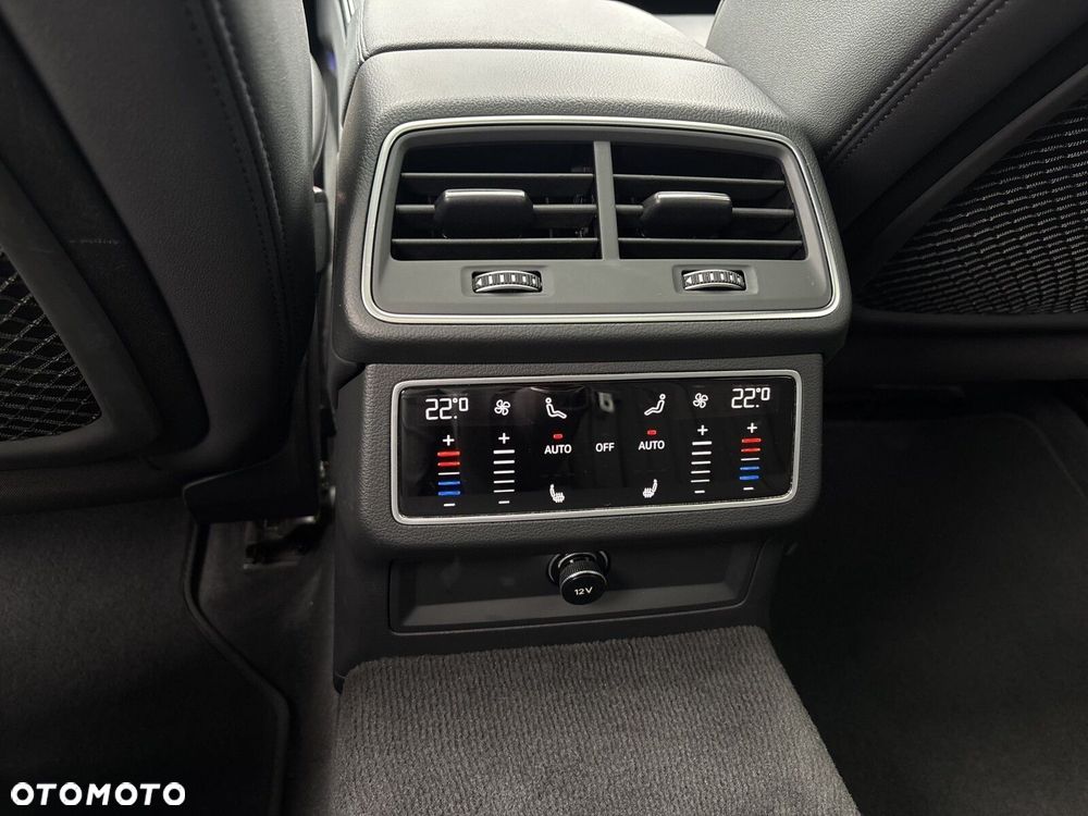 Audi A6 Allroad - 32