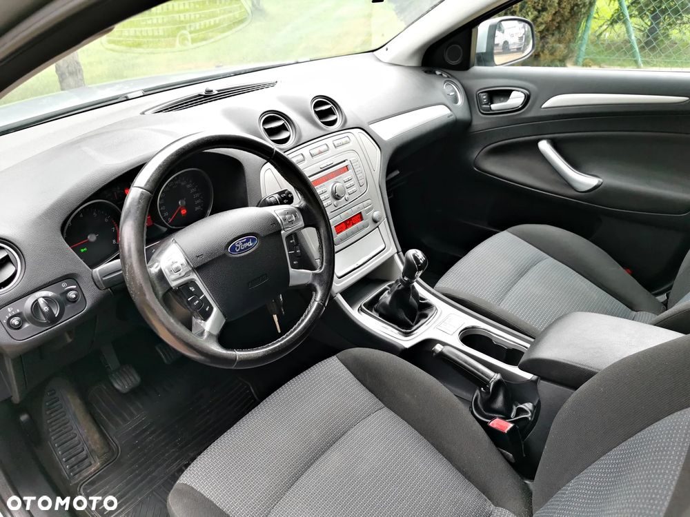 Ford Mondeo 2.0 Titanium - 25