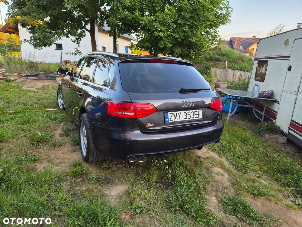 Audi A4 Avant 2.0 TDI - 6