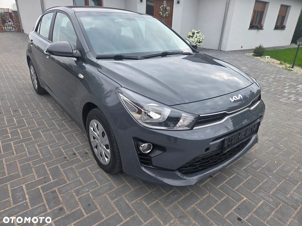 Kia Rio - 1