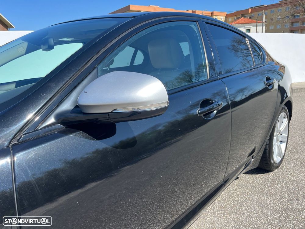Jaguar XF 3.0 D V6 Premium Luxury - 9