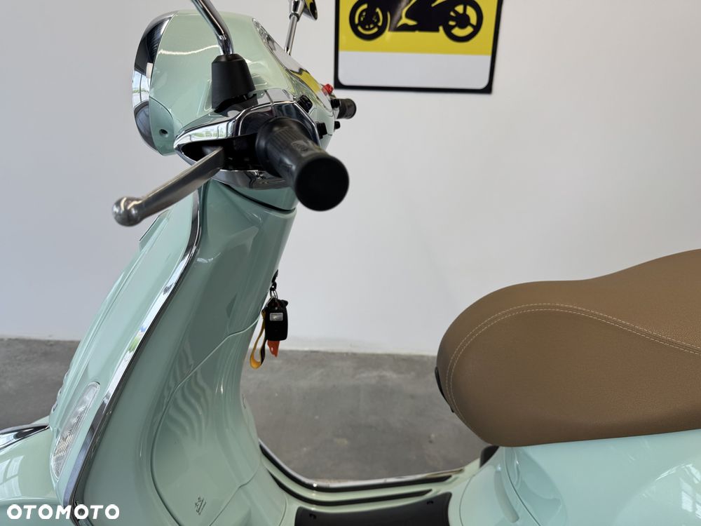 Piaggio Vespa - 21