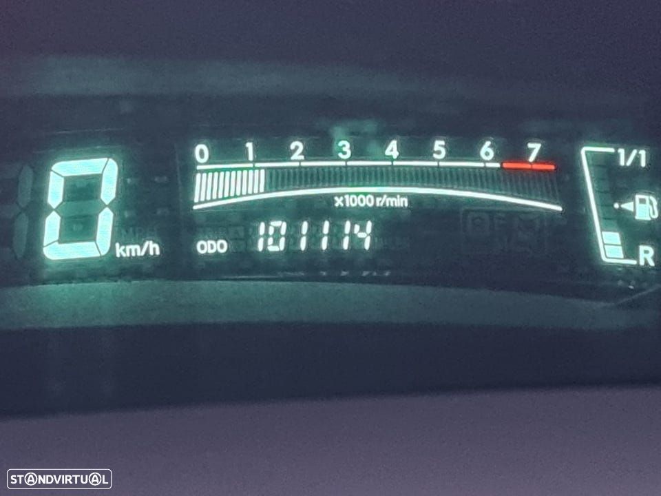 Toyota Yaris 1.3 Sol - 2