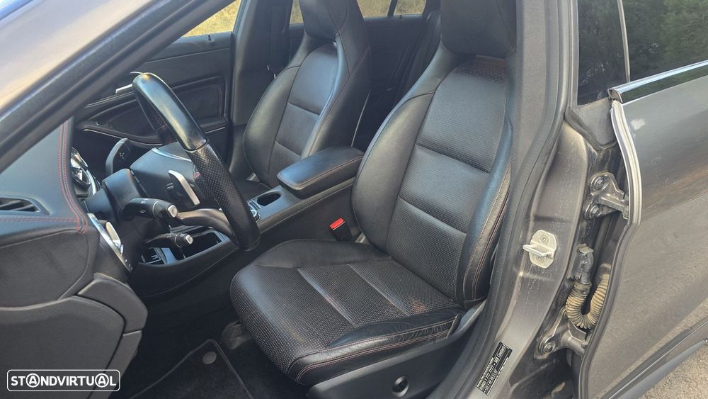 Mercedes-Benz CLA 220 d Shooting Brake AMG Line Aut. - 17