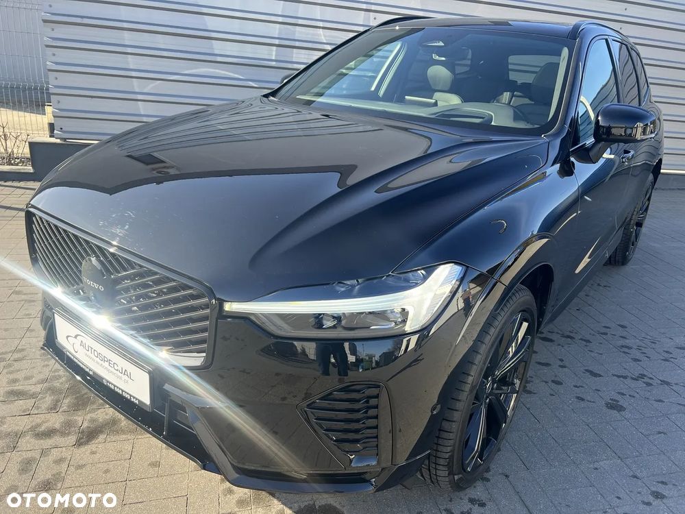 Volvo XC 60 B5 B AWD Plus Black Edition - 1