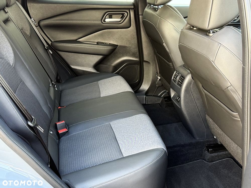 Nissan Qashqai 1.3 DIG-T MHEV Xtronic N-Connecta - 16