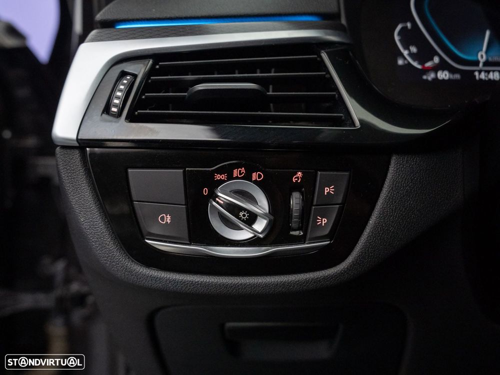 BMW 520 e Pack M - 21