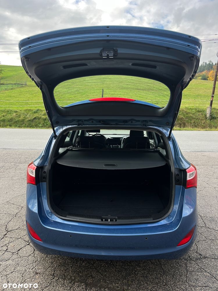 Hyundai i30 1.6 CRDi BlueDrive Premium - 33