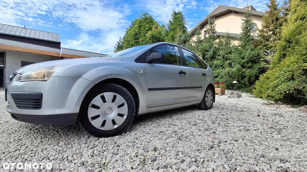 Ford Focus 1.4 Ambiente - 8