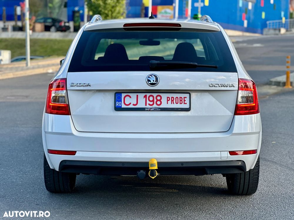 Skoda Octavia Combi Diesel 1.6 TDI DSG Style - 27