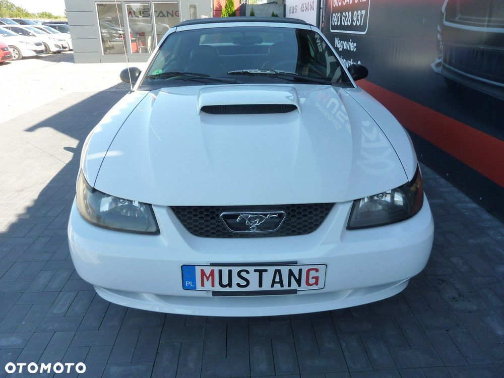 Ford Mustang - 2