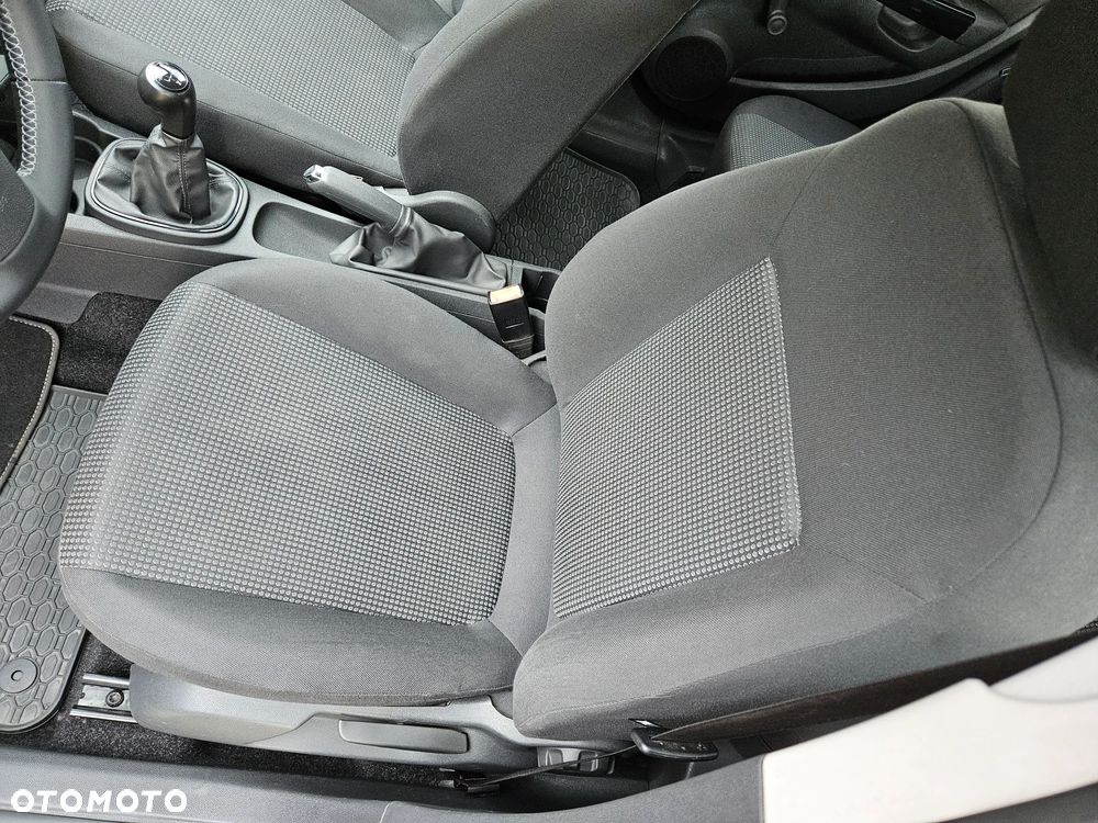 Opel Corsa 1.2 16V Essentia - 15