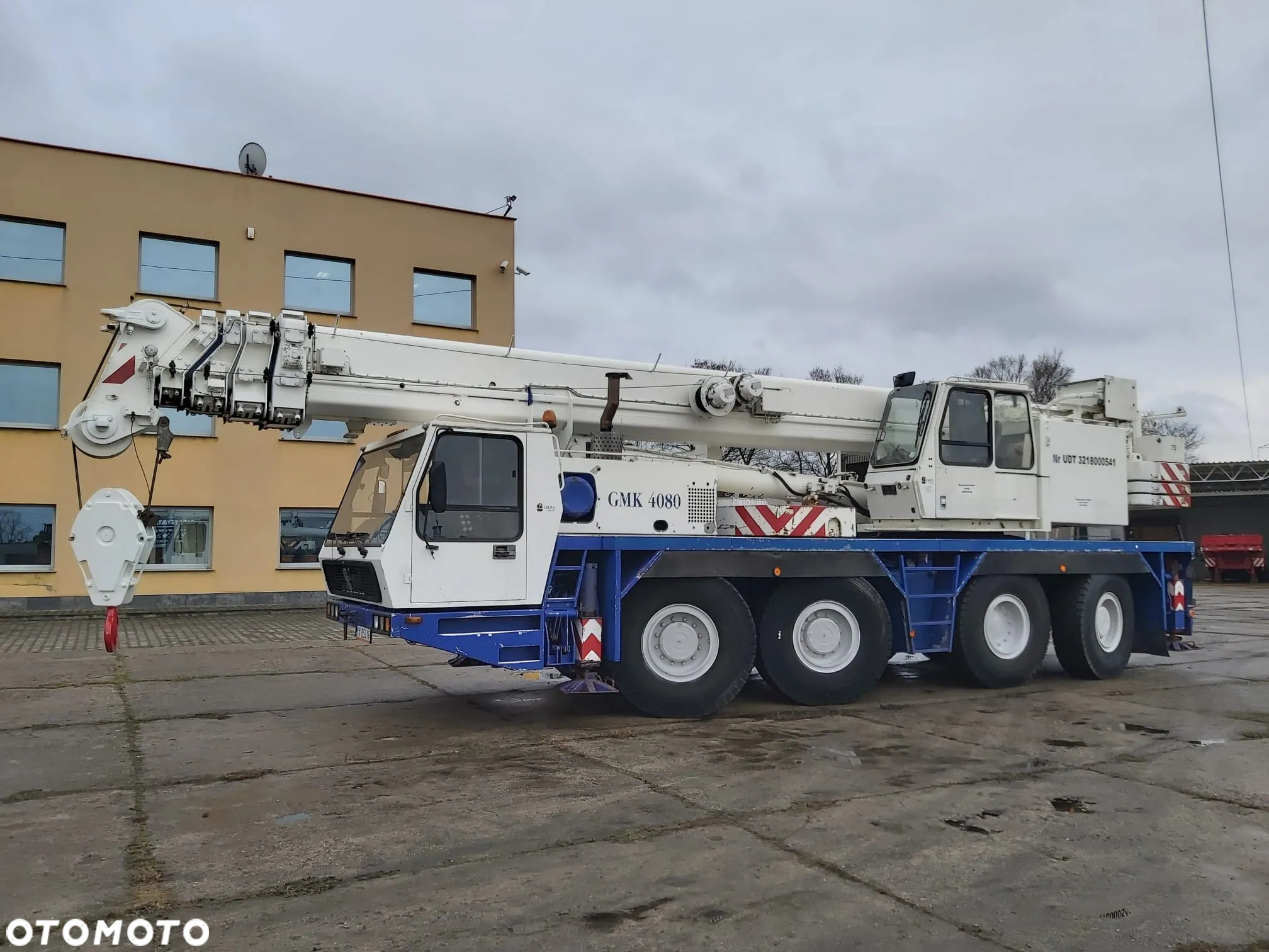 Grove GMK 4080 - 12