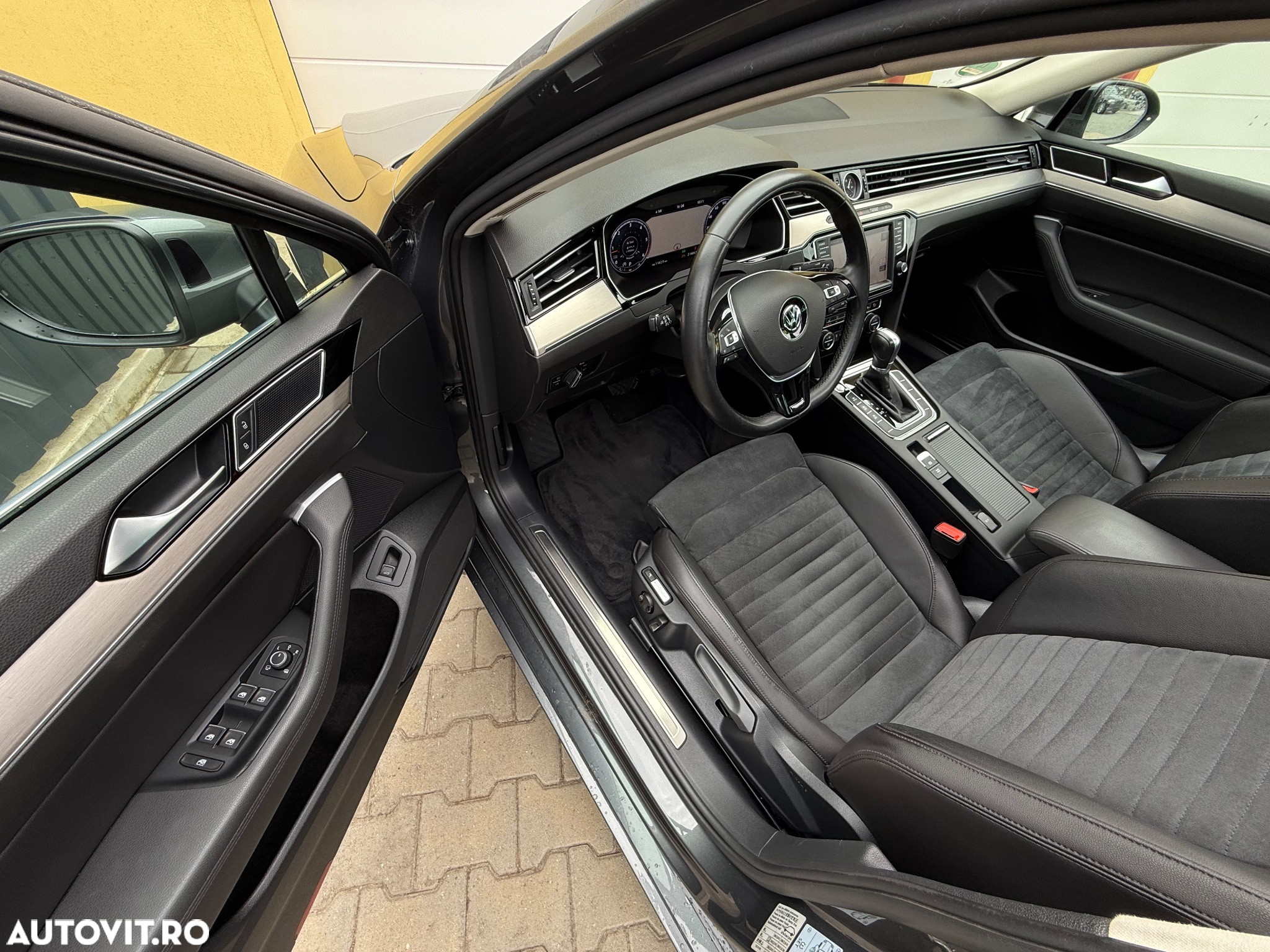 Volkswagen Passat 2.0 TDI DSG Highline - 5