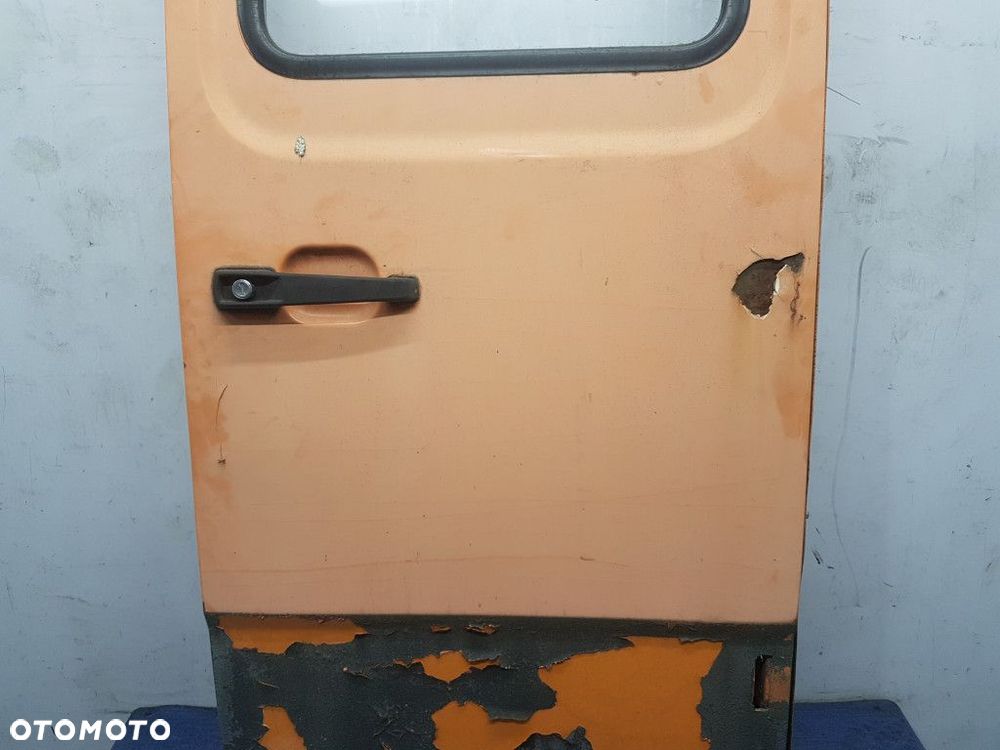 MERCEDES BENZ KACZKA 207 D DRZWI TYŁ PRAWE - 4
