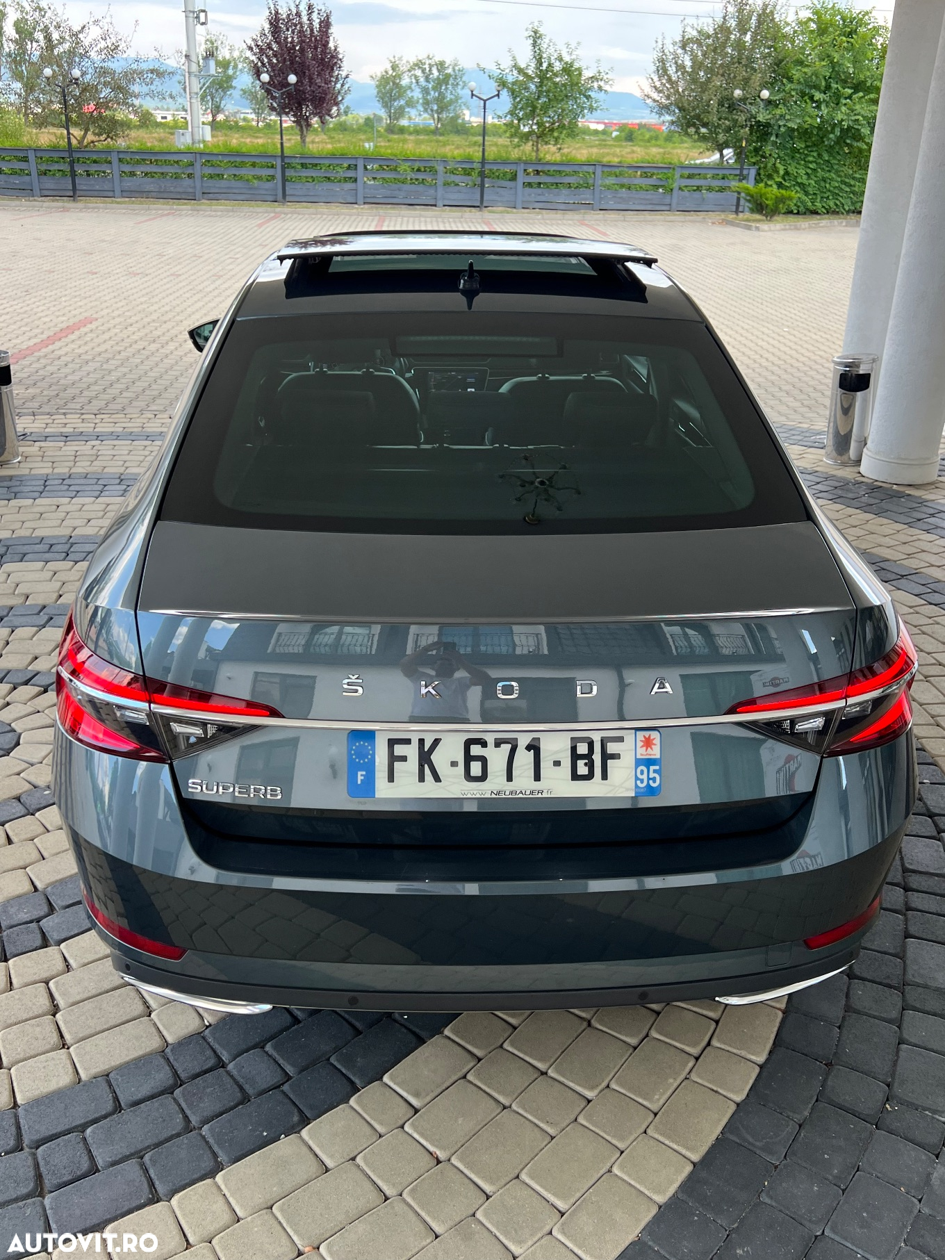 Skoda Superb 2.0 TDI DSG Laurin & Klement - 31