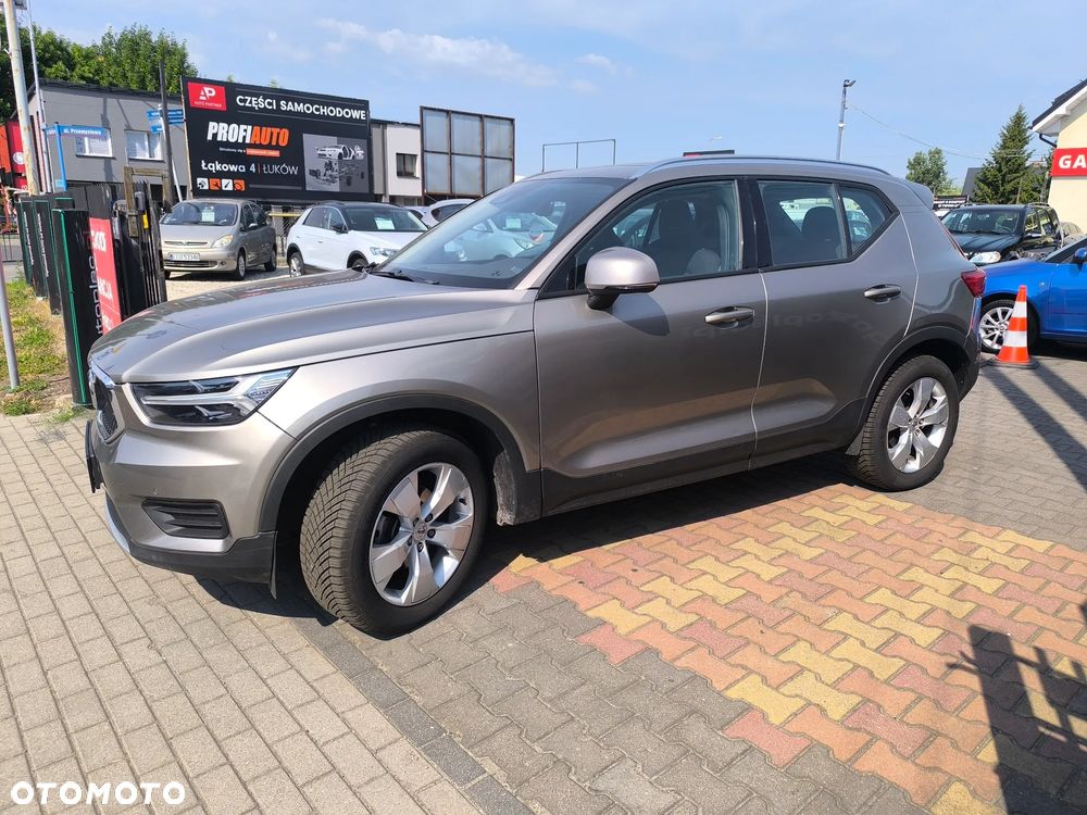 Volvo XC 40 T3 Momentum Pro - 27