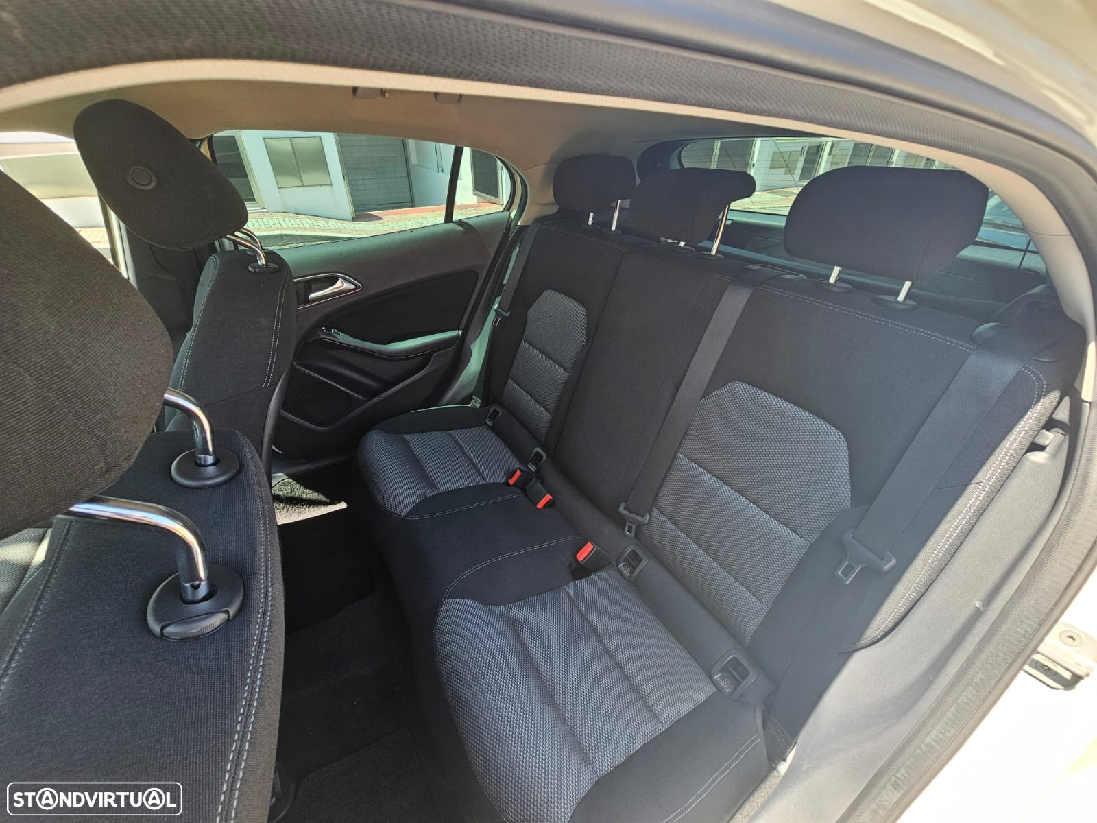 Mercedes-Benz GLA 200 (CDI) d 4Matic 7G-DCT - 6