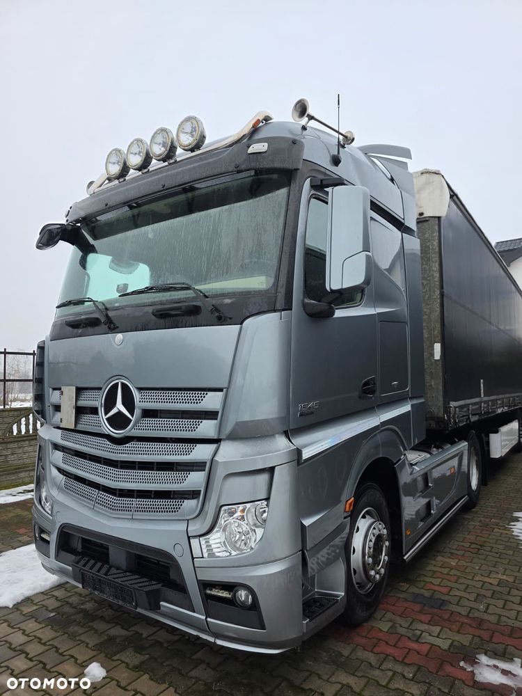 Mercedes-Benz ACTORS 1845 - 1