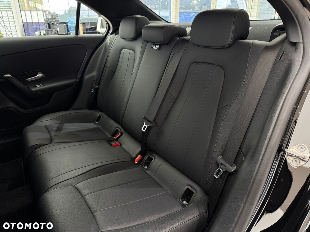 Mercedes-Benz Klasa A 180 Style 7G-DCT - 13