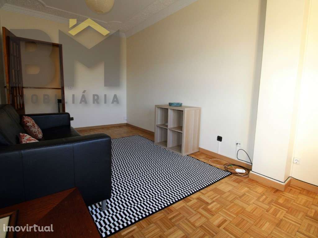 T1 para arrendamento junto ao Centro Saúde S. Miguel. - Grande imagem: 3/12