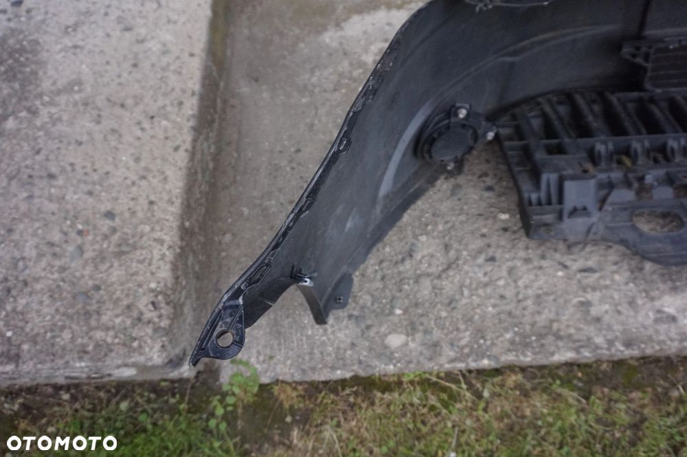 ZDERZAK PRZÓD PRZEDNI TOYOTA AVENSIS T27 09/11r - 10