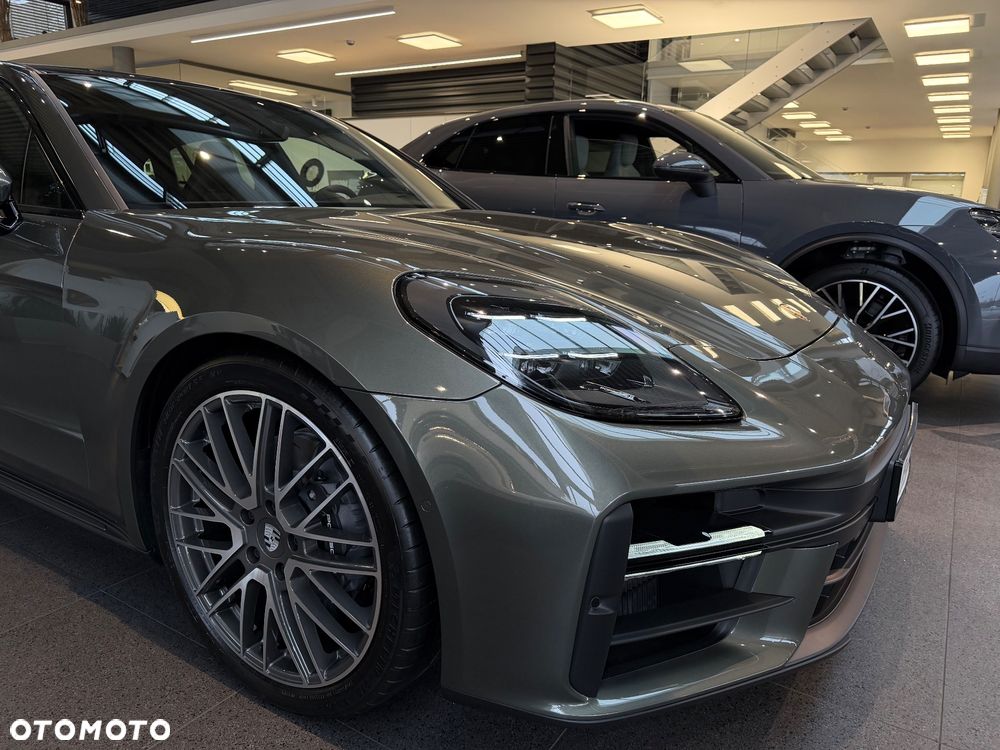 Porsche Panamera - 8