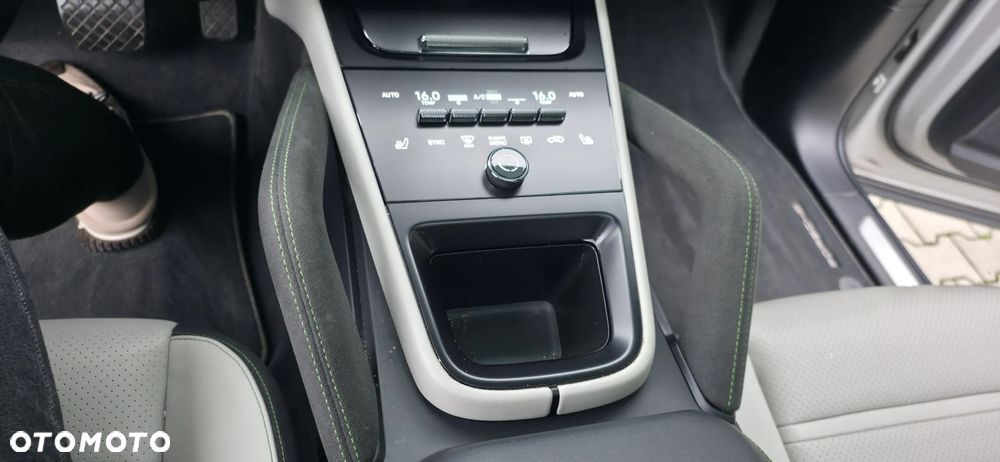 Porsche Cayenne - 14