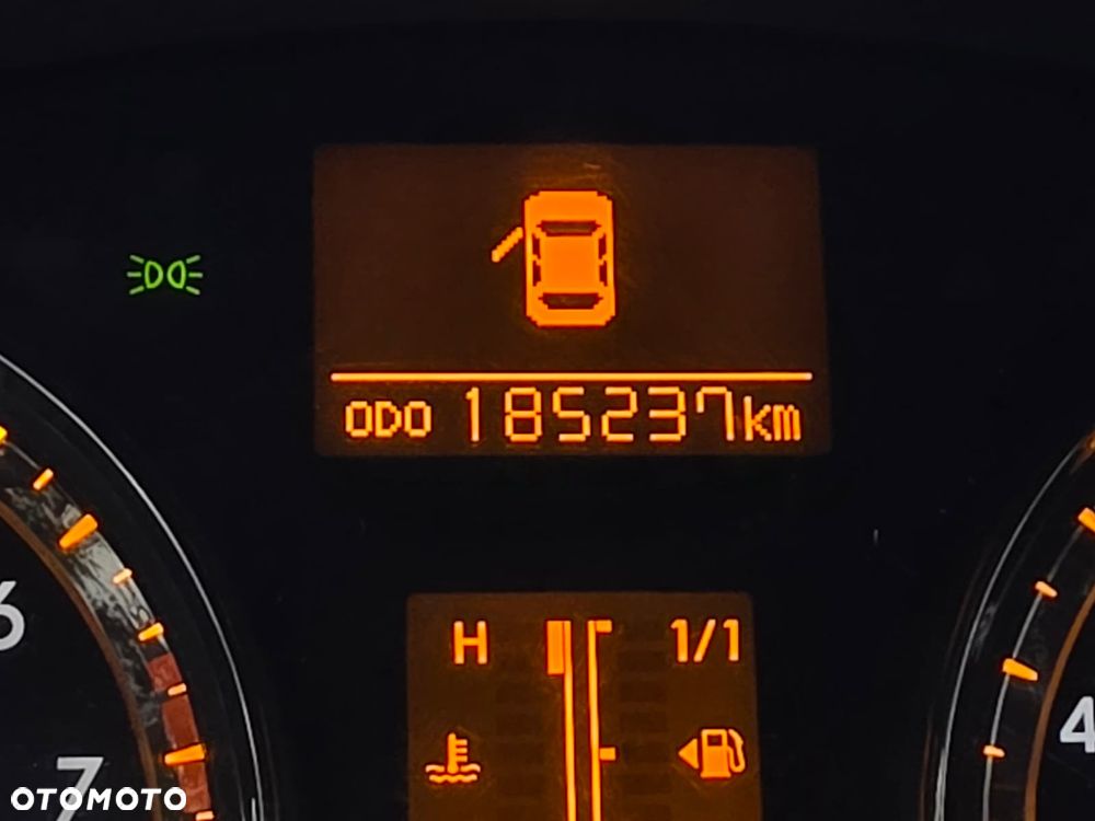 Toyota Avensis - 17