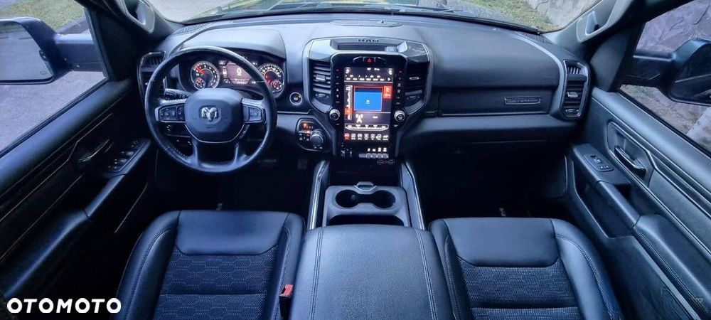 RAM 1500 5.7 Crew Cab Laramie - 9