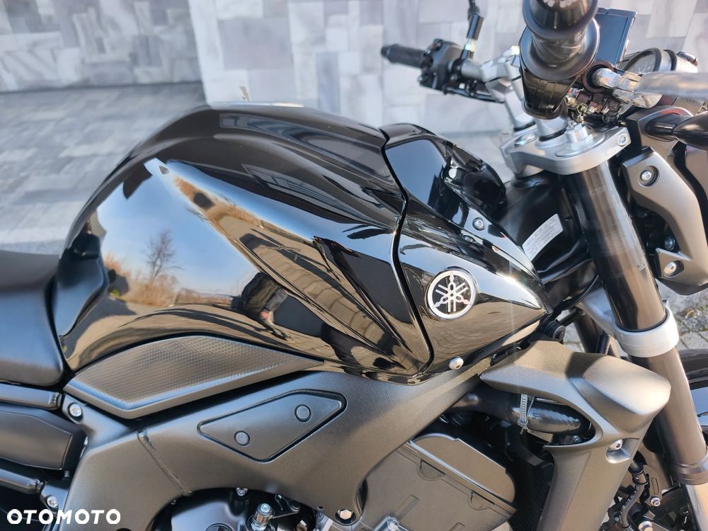 Yamaha FZ - 4